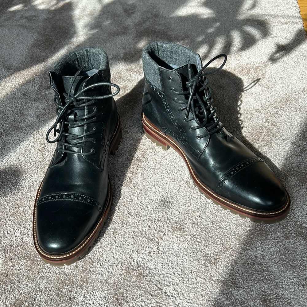 Men’s J&M high top leather shoe